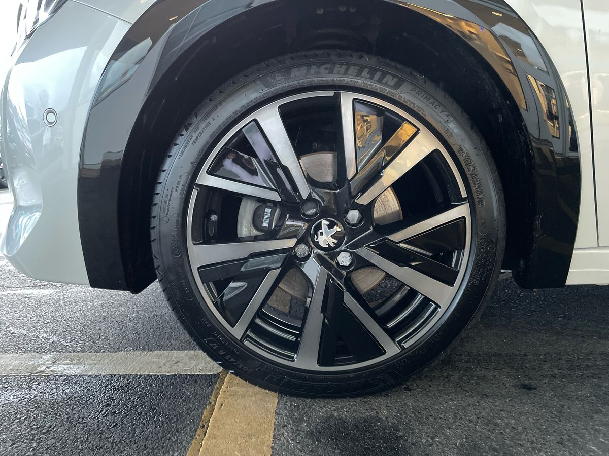 Used Peugeot 208 2022 for sale - 76872857: Photo 14