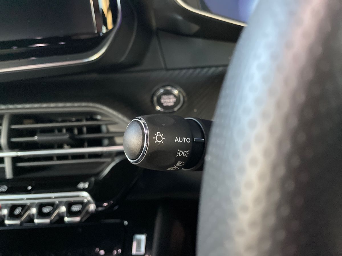 Used Peugeot 2008 2024 for sale - 76328002: Photo 38