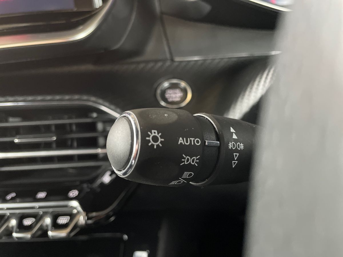 Used Peugeot 2008 2022 for sale - 76487385: Photo 38