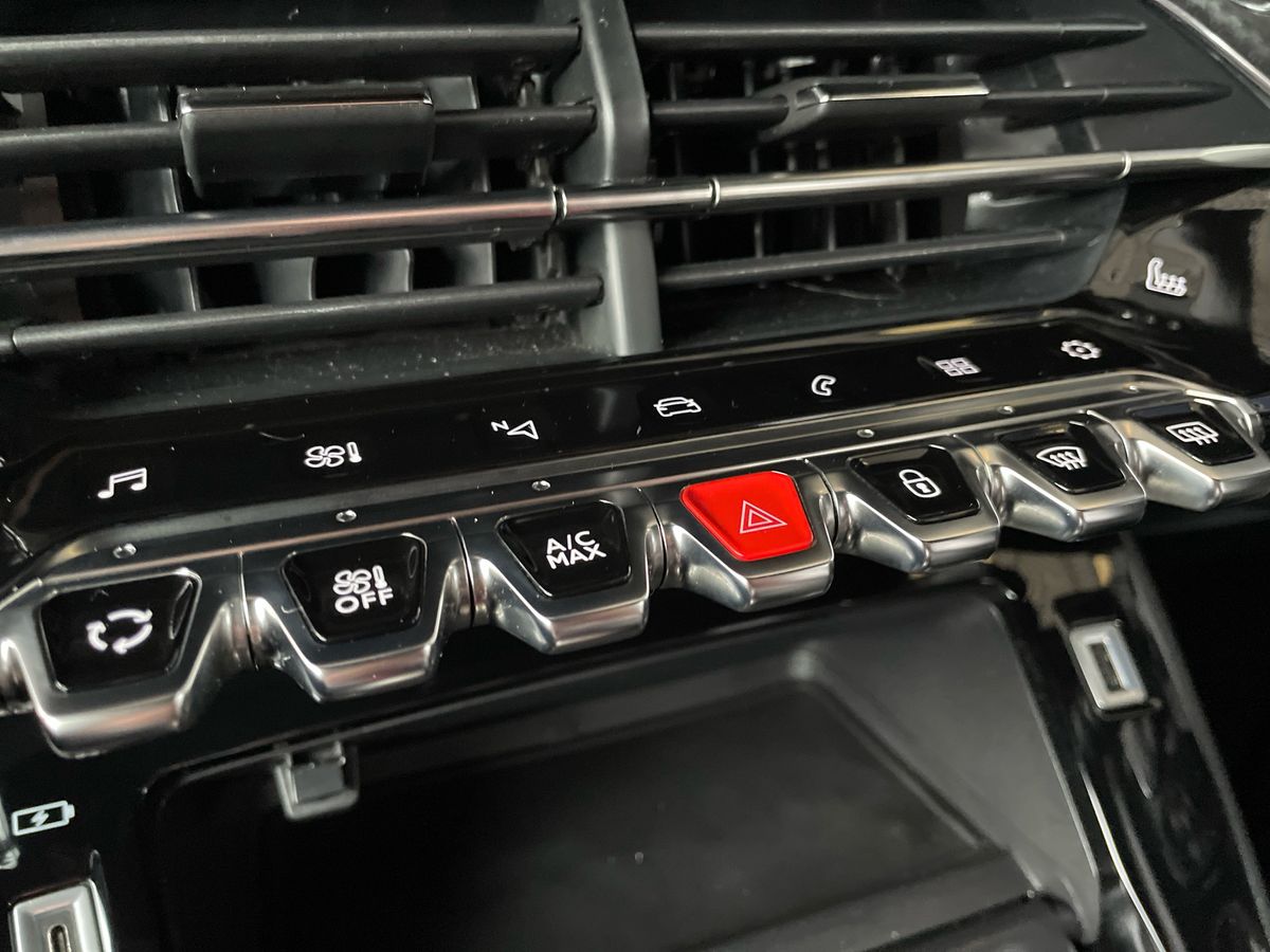 Used Peugeot 2008 2022 for sale - 76487385: Photo 40