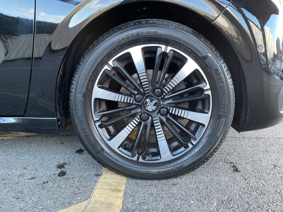 Used Peugeot 208 2019 for sale - 77012982: Photo 13