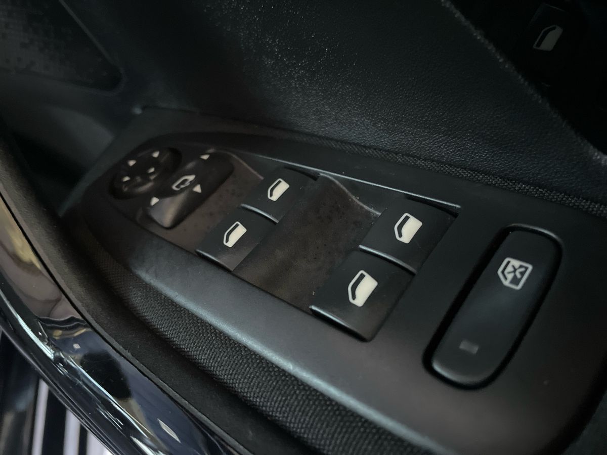 Used Peugeot 208 2019 for sale - 77012982: Photo 24