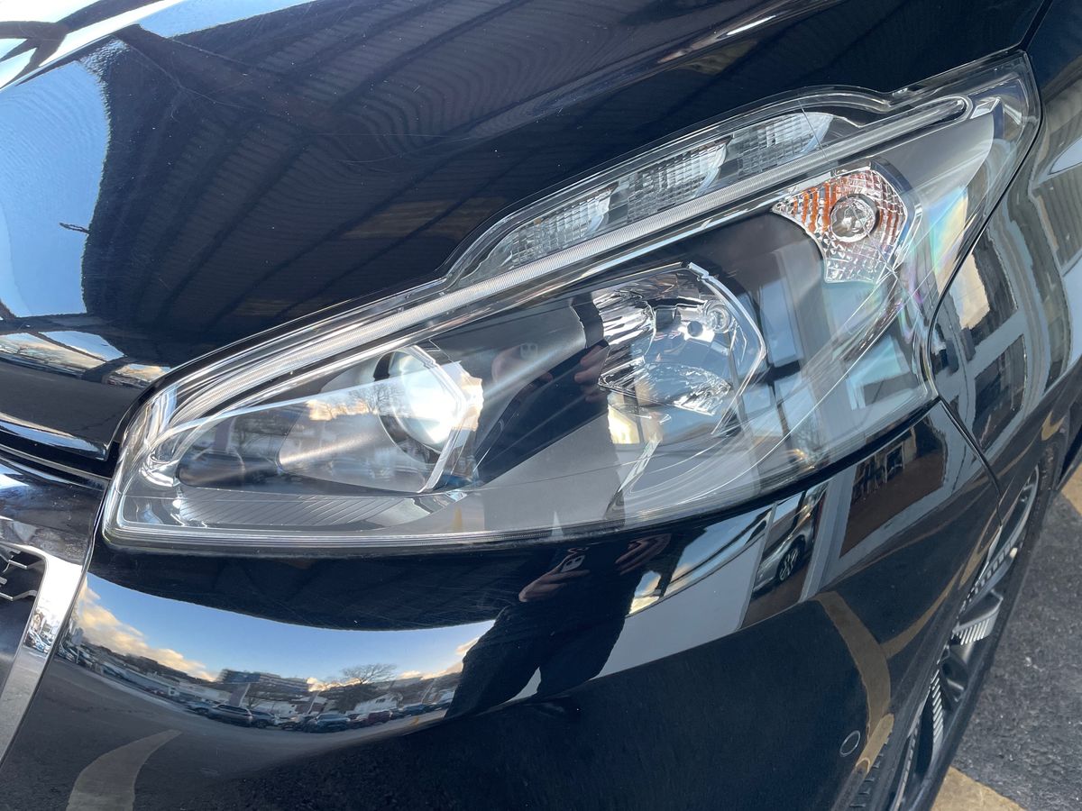 Used Peugeot 208 2019 for sale - 77012982: Photo 32