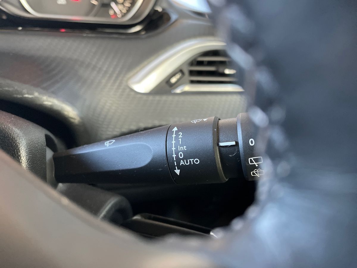 Used Peugeot 208 2019 for sale - 77012982: Photo 42