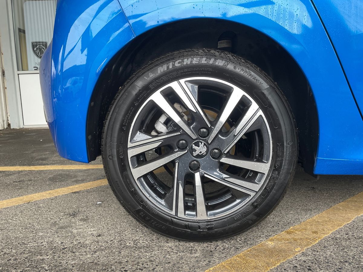 Used Peugeot 208 2023 for sale - 76609654: Photo 11