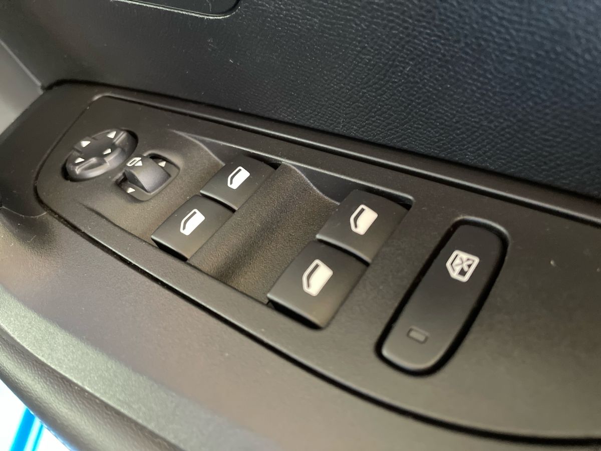 Used Peugeot 2008 2022 for sale - 77778331: Photo 24