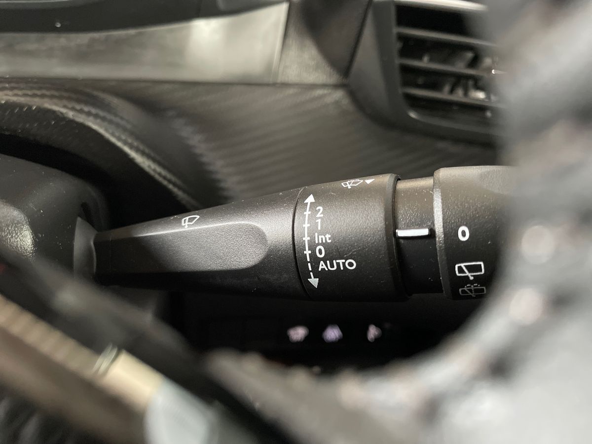 Used Peugeot 2008 2022 for sale - 77778331: Photo 38