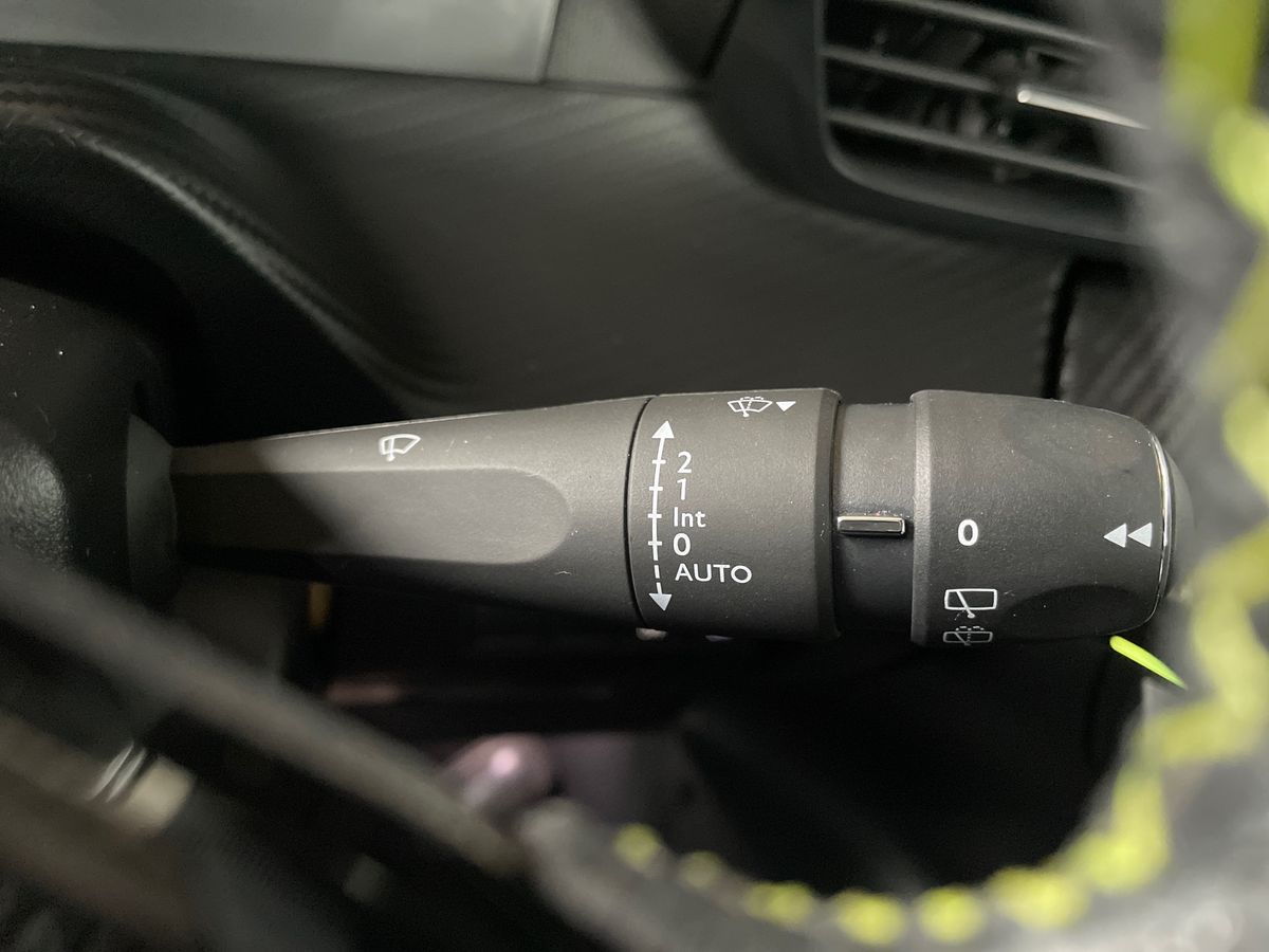 Used Peugeot 208 2022 for sale - 76870252: Photo 39