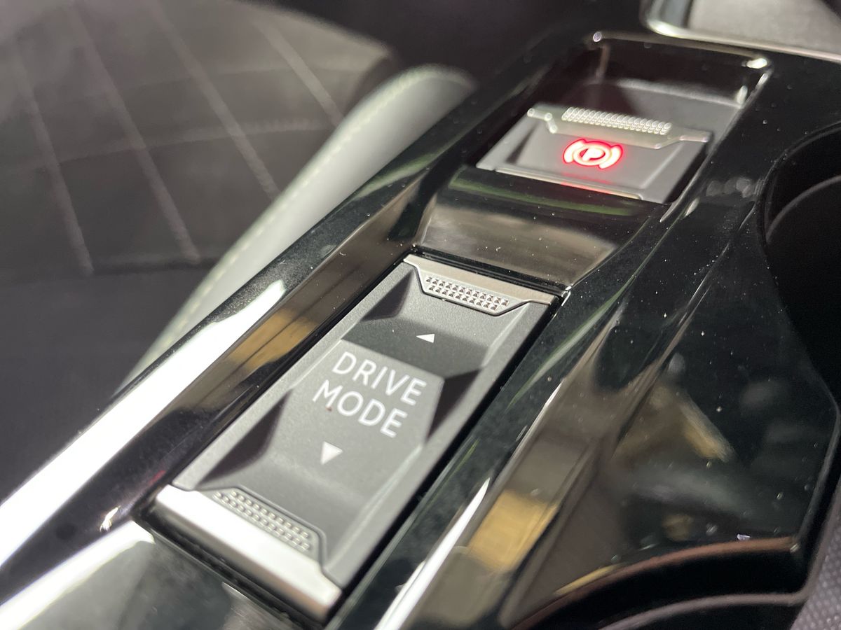 Used Peugeot 208 2022 for sale - 76870252: Photo 41