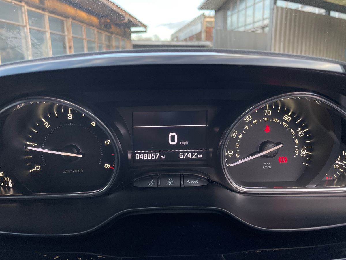 Used Peugeot 2008 2019 for sale - 76999437: Photo 23