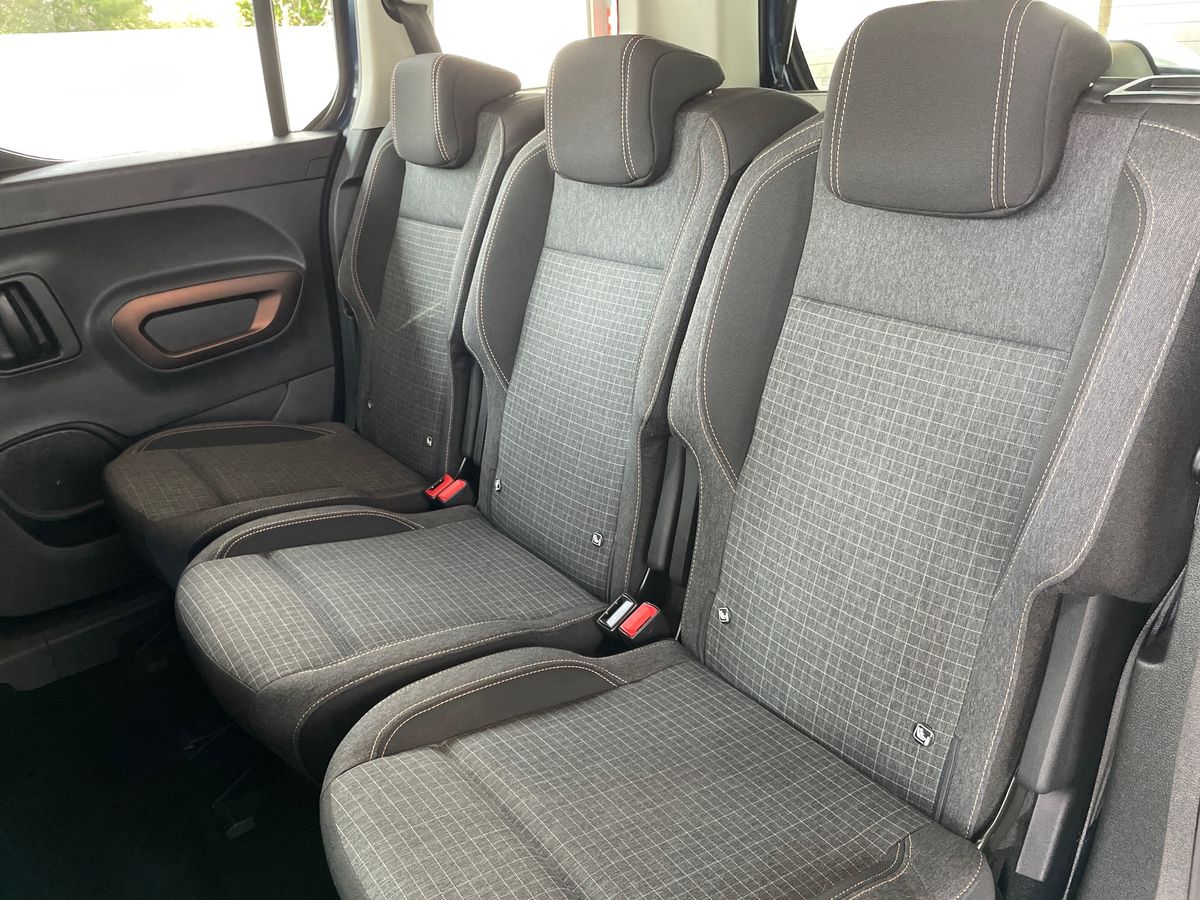 Vehicle 28