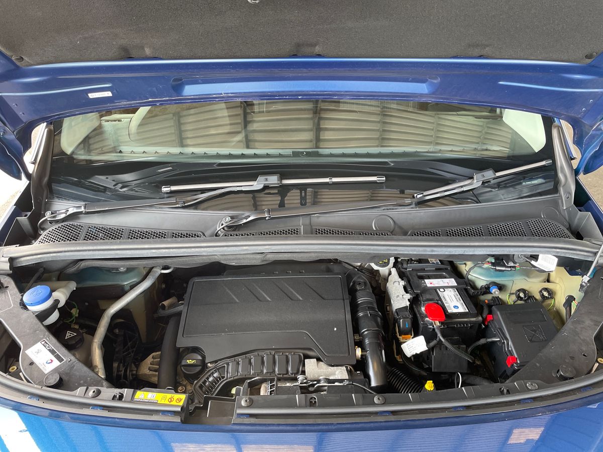 Vehicle 33