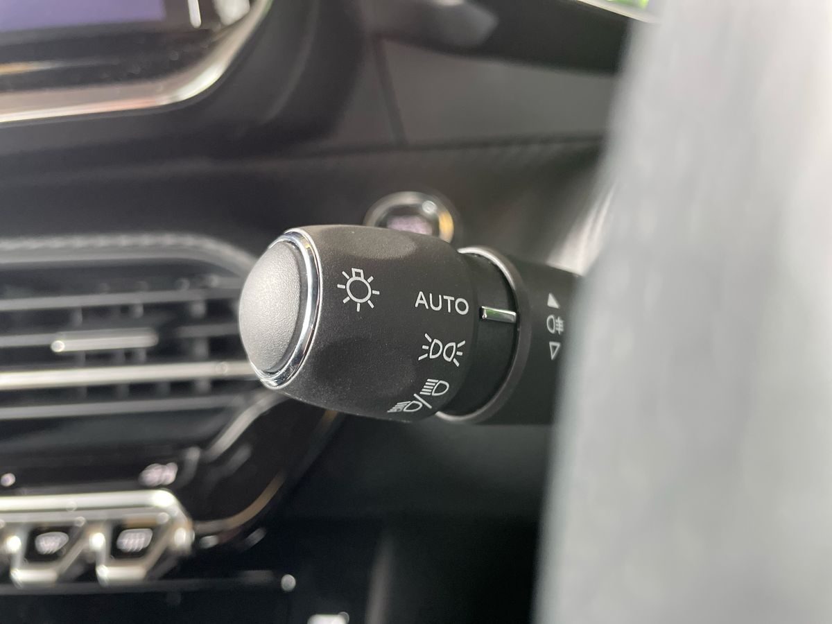 Used Peugeot 2008 2023 for sale - 77634680: Photo 37