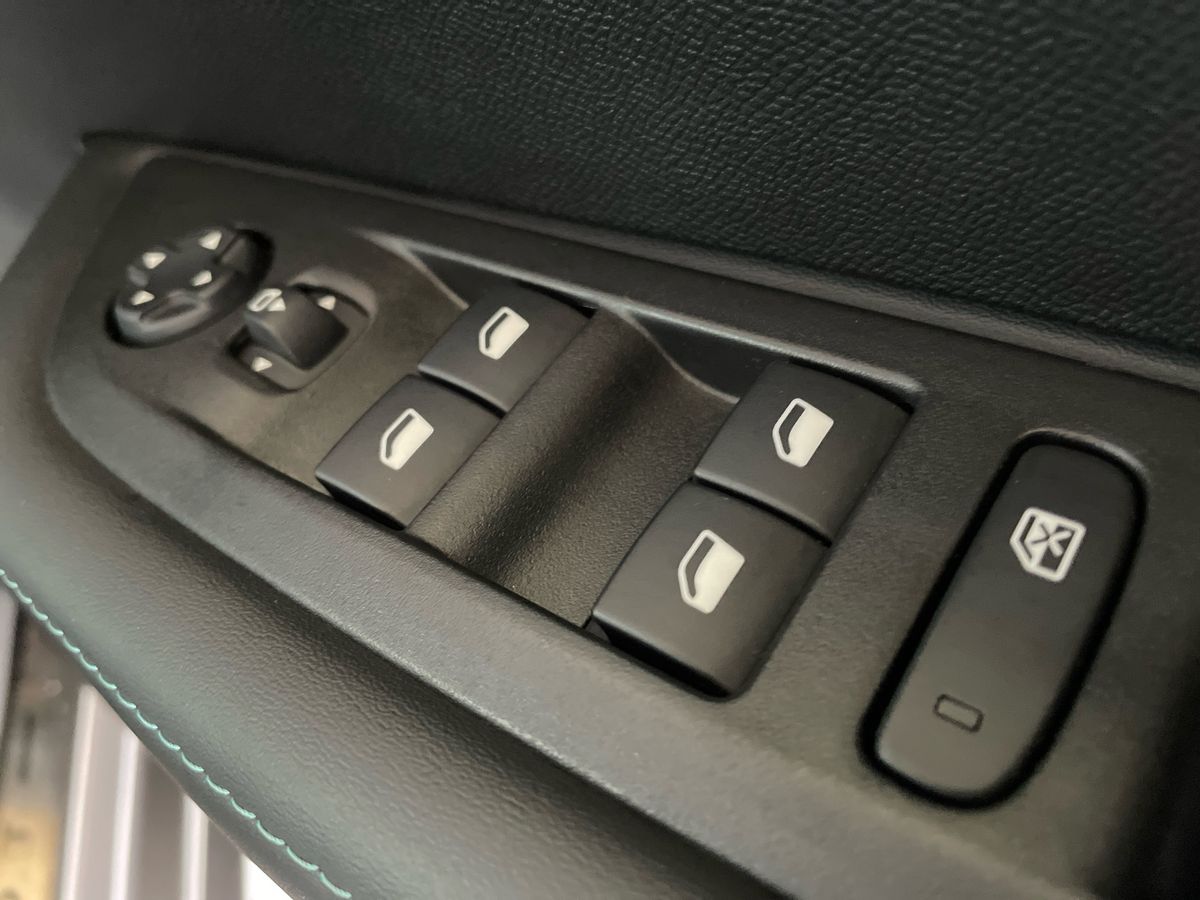 Used Peugeot 208 2023 for sale - 77618995: Photo 24