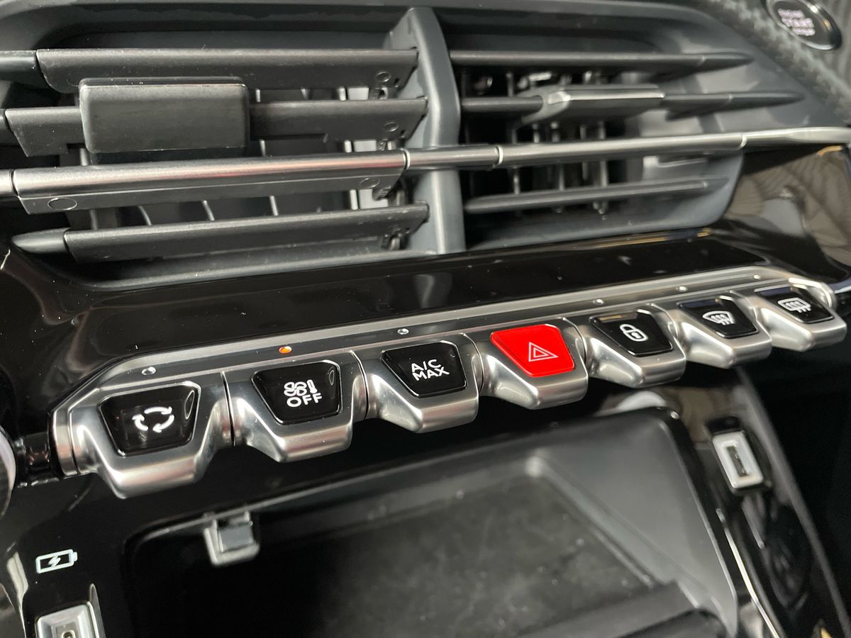 Used Peugeot 208 2023 for sale - 77618995: Photo 39