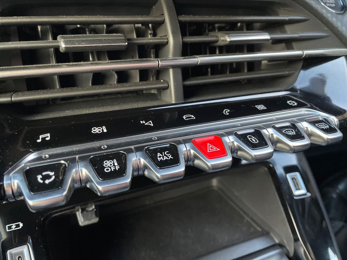 Used Peugeot 208 2022 for sale - 76523630: Photo 40