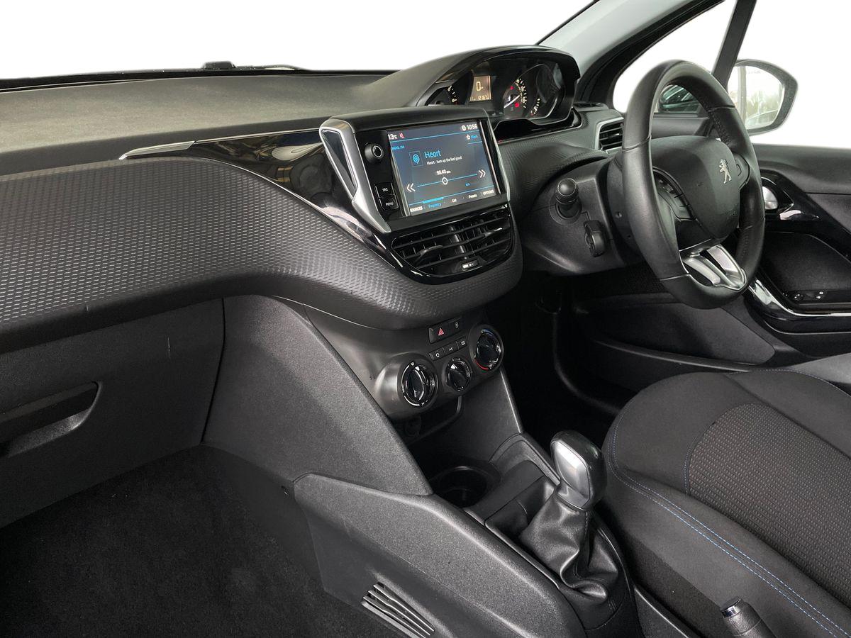 Used Peugeot 208 2019 for sale - 77047630: Photo 18