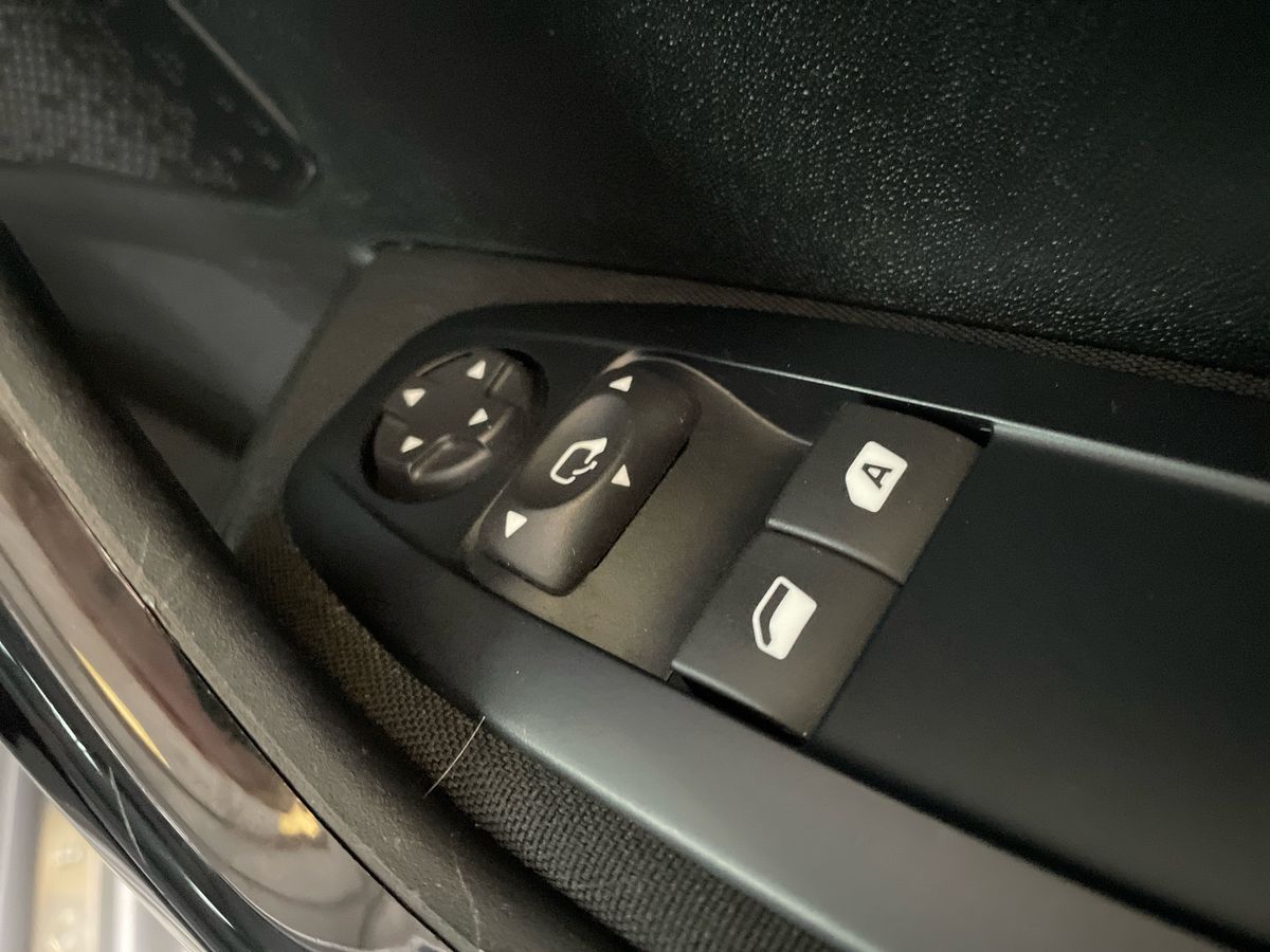 Used Peugeot 208 2019 for sale - 77047630: Photo 24