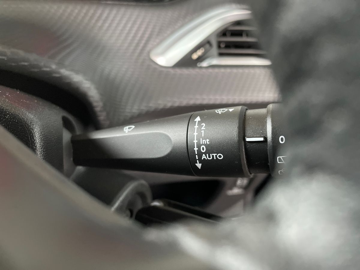 Used Peugeot 208 2019 for sale - 77047630: Photo 37