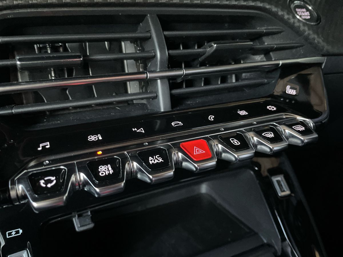 Used Peugeot 2008 2022 for sale - 76872849: Photo 41