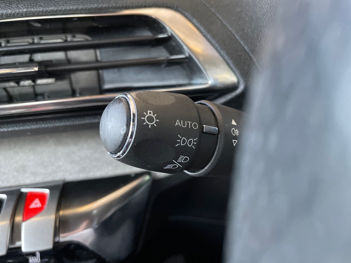 Used Peugeot 3008 2022 for sale - 77971781: Photo 43