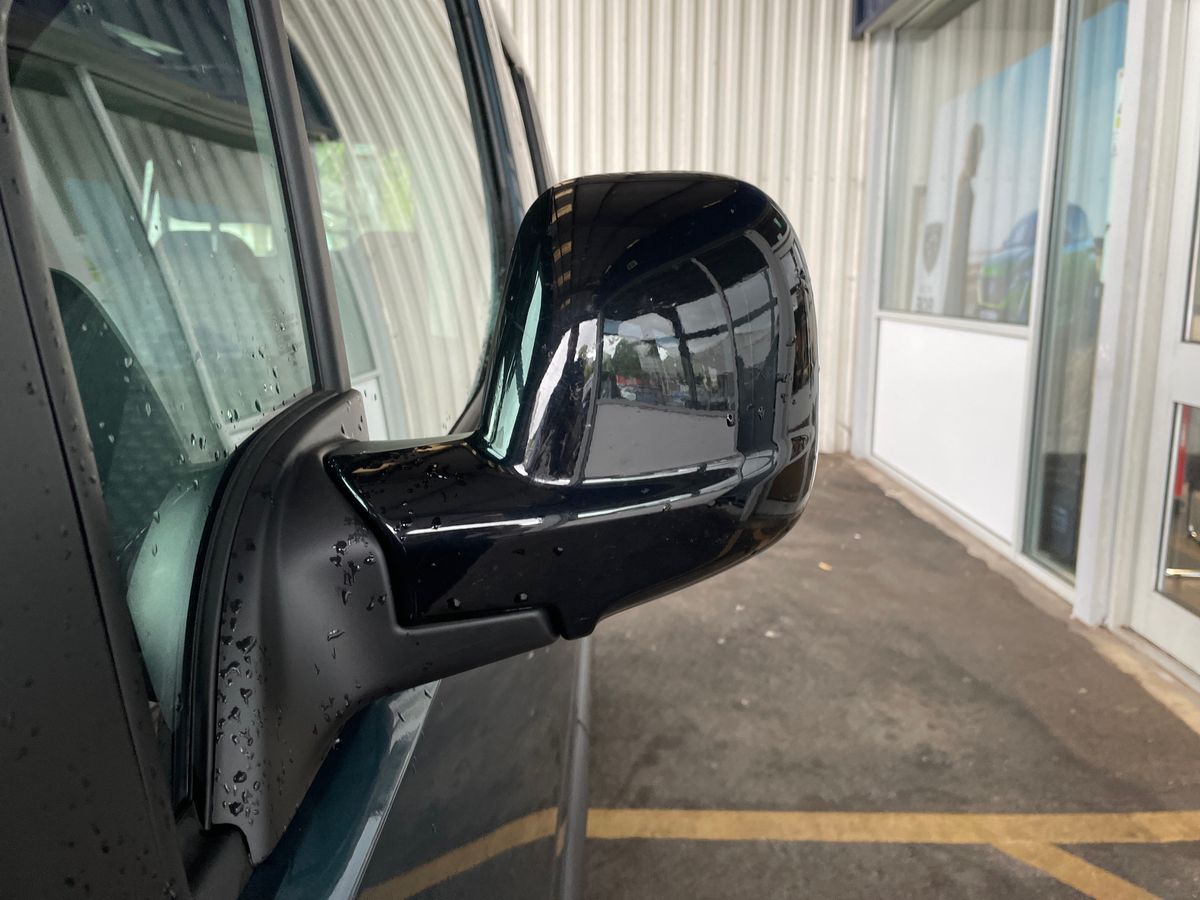 Vehicle 29