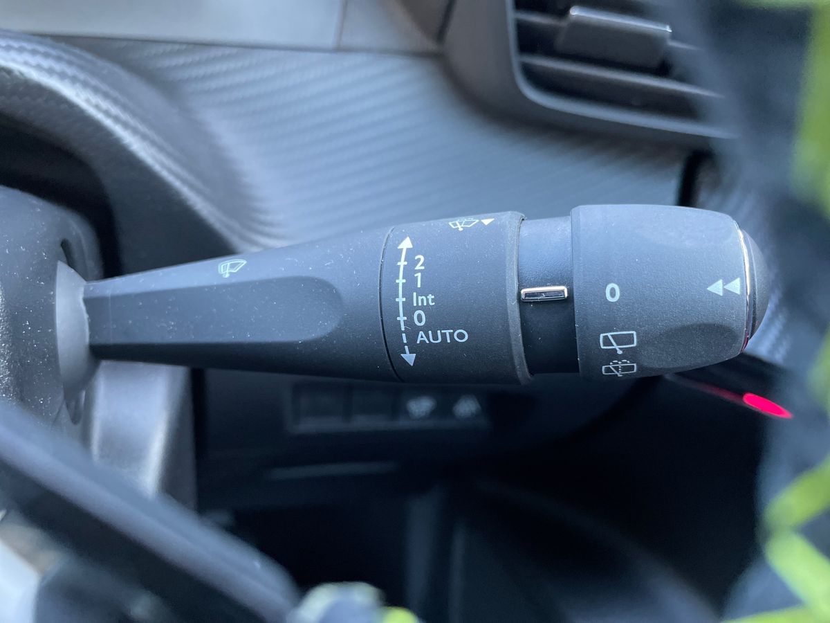 Used Peugeot 2008 2022 for sale - 76523523: Photo 39