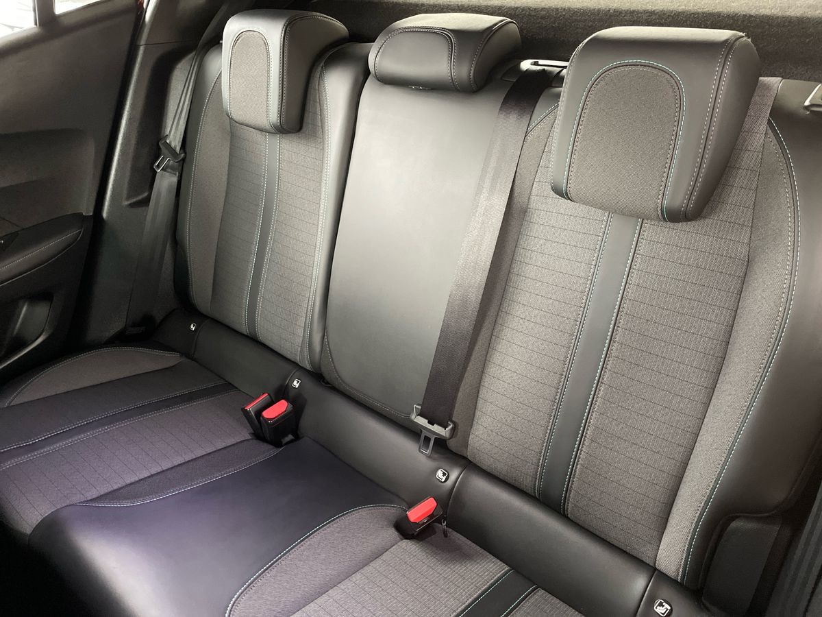 Used Peugeot 2008 2023 for sale - 76871545: Photo 28