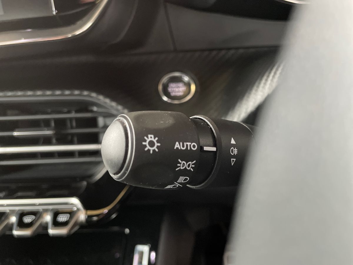 Used Peugeot 2008 2023 for sale - 76871545: Photo 37