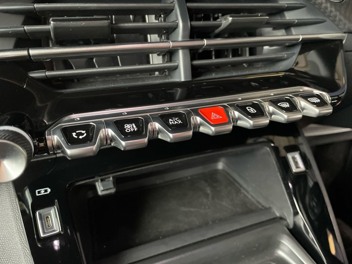 Used Peugeot 2008 2023 for sale - 76871545: Photo 40