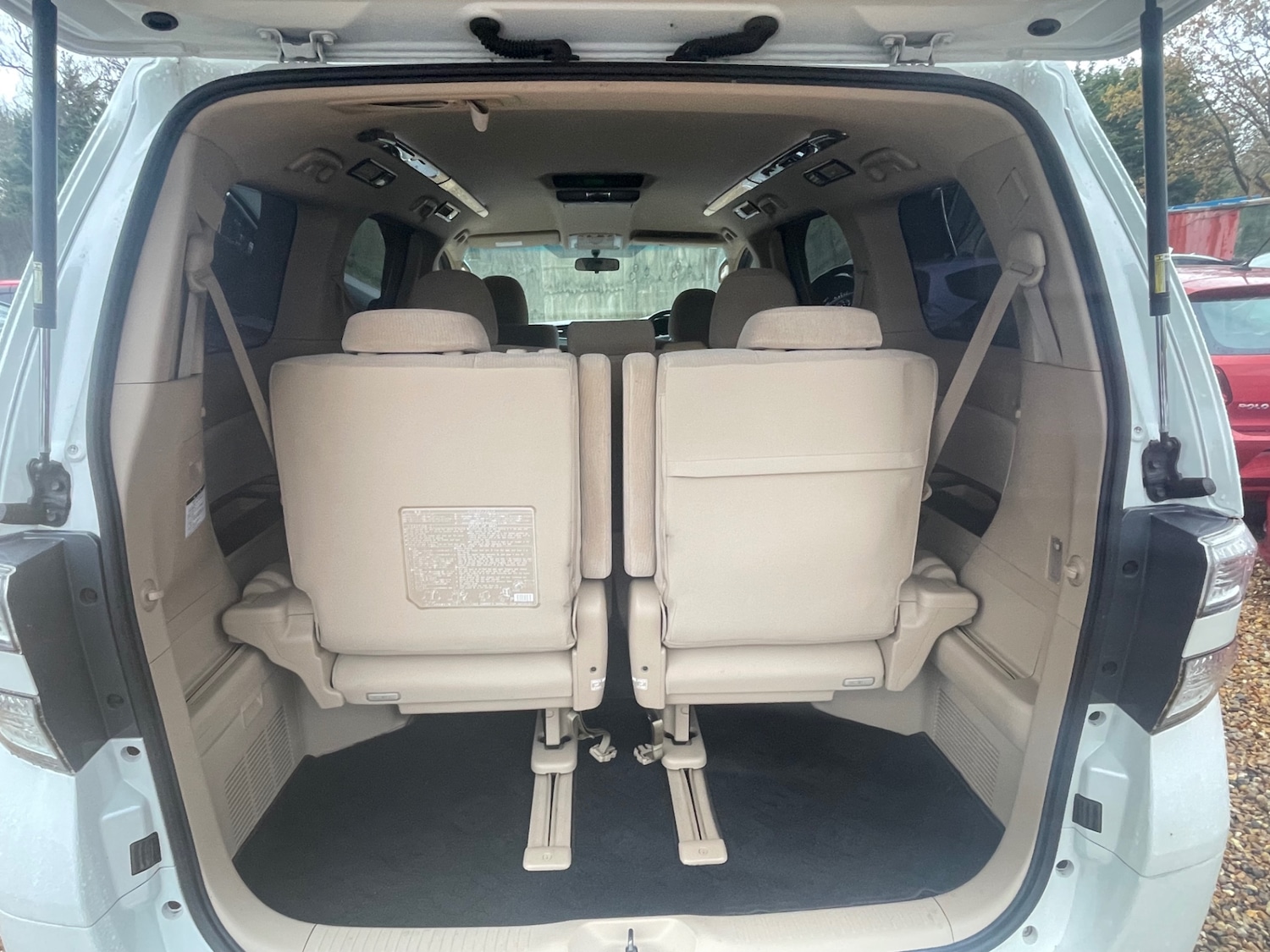 Used Toyota Vellfire 2014 for sale - 76548140: Photo 24