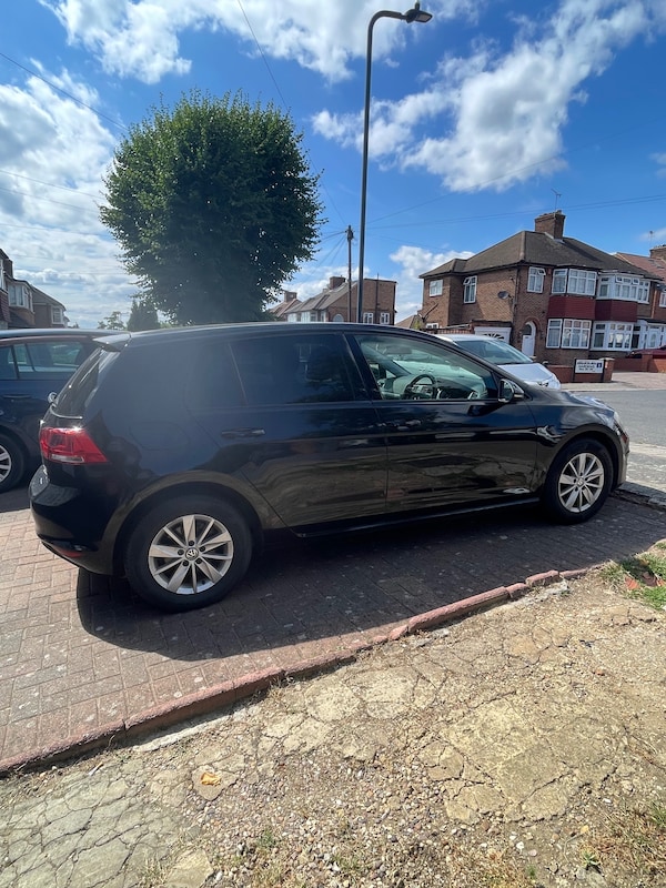 Used Volkswagen Golf 2014 for sale - 75330570: Photo 8