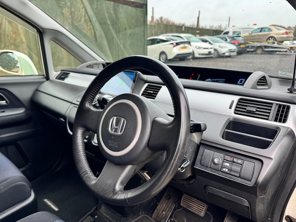 Used Honda Stepwagon 2008 for sale - 72934558: Photo 9