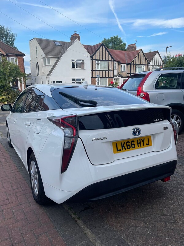 Used Toyota Prius 2017 for sale - 74558214: Photo 3