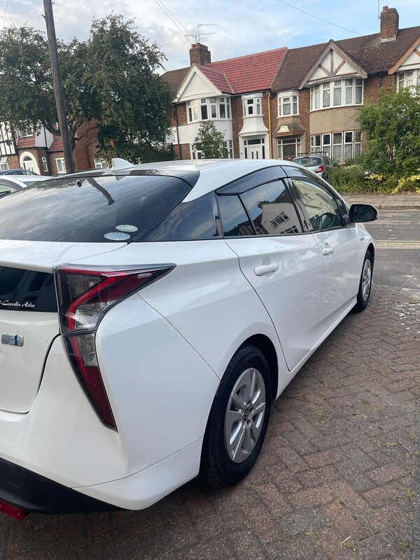 Used Toyota Prius 2017 for sale - 74558214: Photo 5