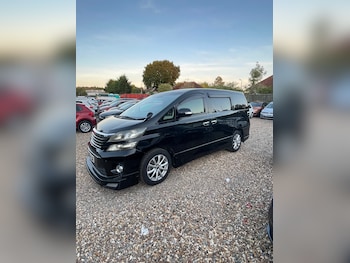 Used Toyota Vellfire 2012 for sale - 76985131: Photo