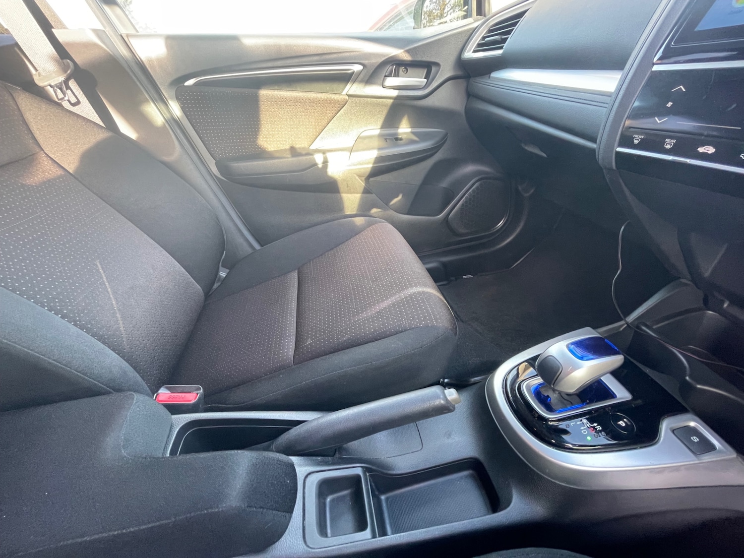 Used Honda Jazz 2013 for sale - 76516117: Photo 19