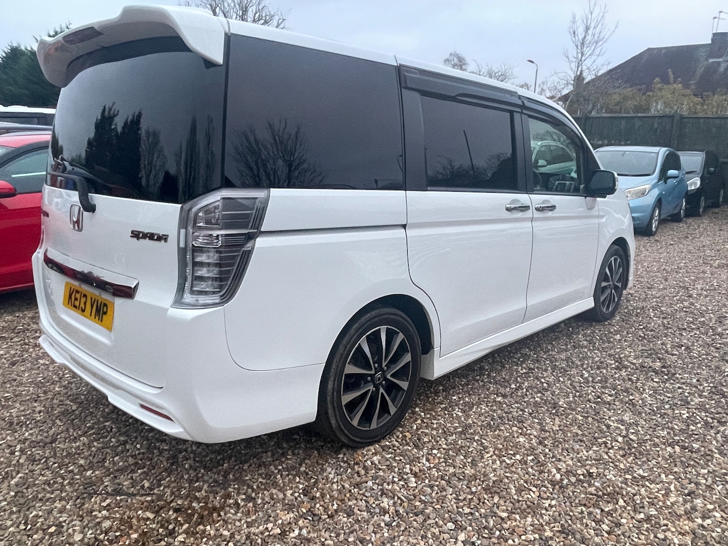 Used Honda Stepwagon for sale - 77060494: Photo 11