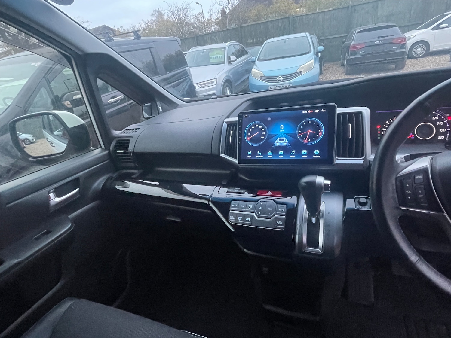 Used Honda Stepwagon for sale - 77060494: Photo 14