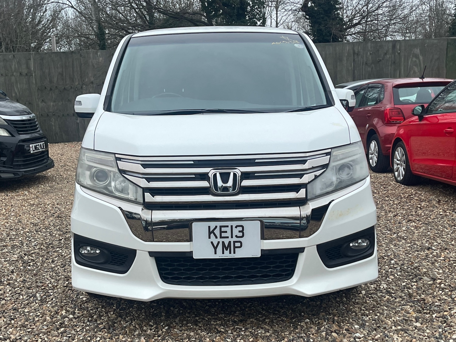 Used Honda Stepwagon for sale - 77060494: Photo 3