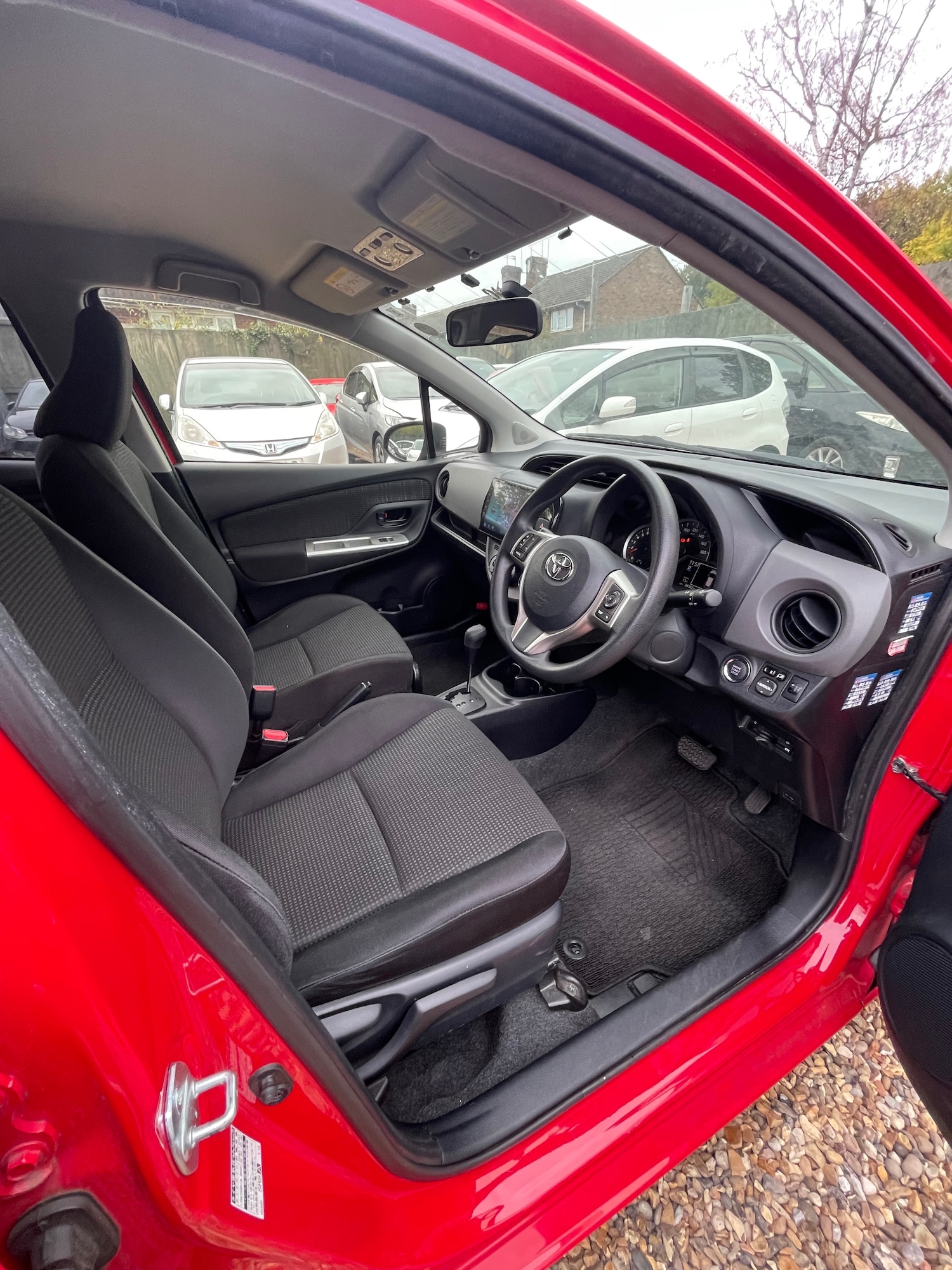 Used Toyota Yaris 2015 for sale - 76293400: Photo 13