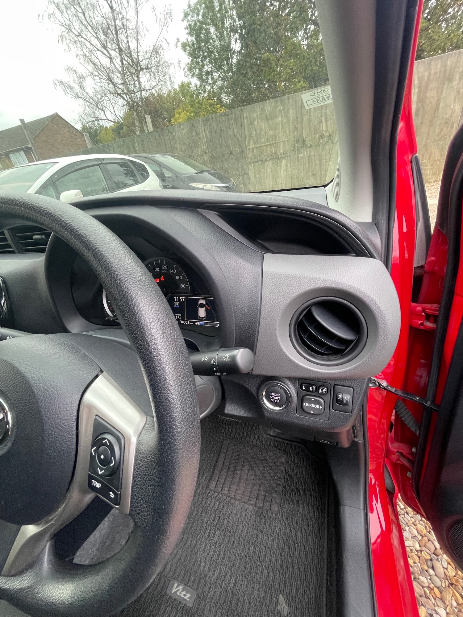 Used Toyota Yaris 2015 for sale - 76293400: Photo 15