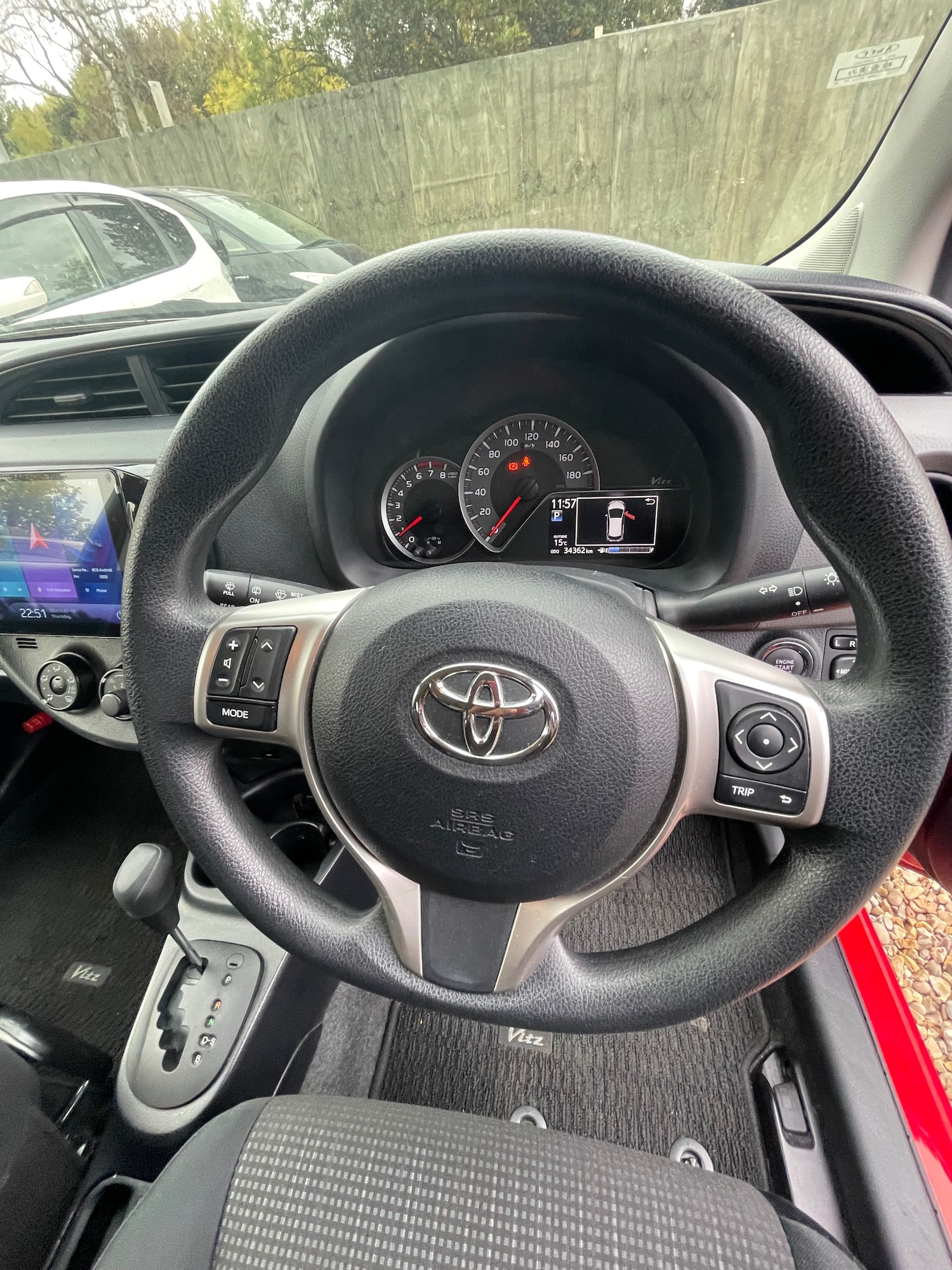 Used Toyota Yaris 2015 for sale - 76293400: Photo 16