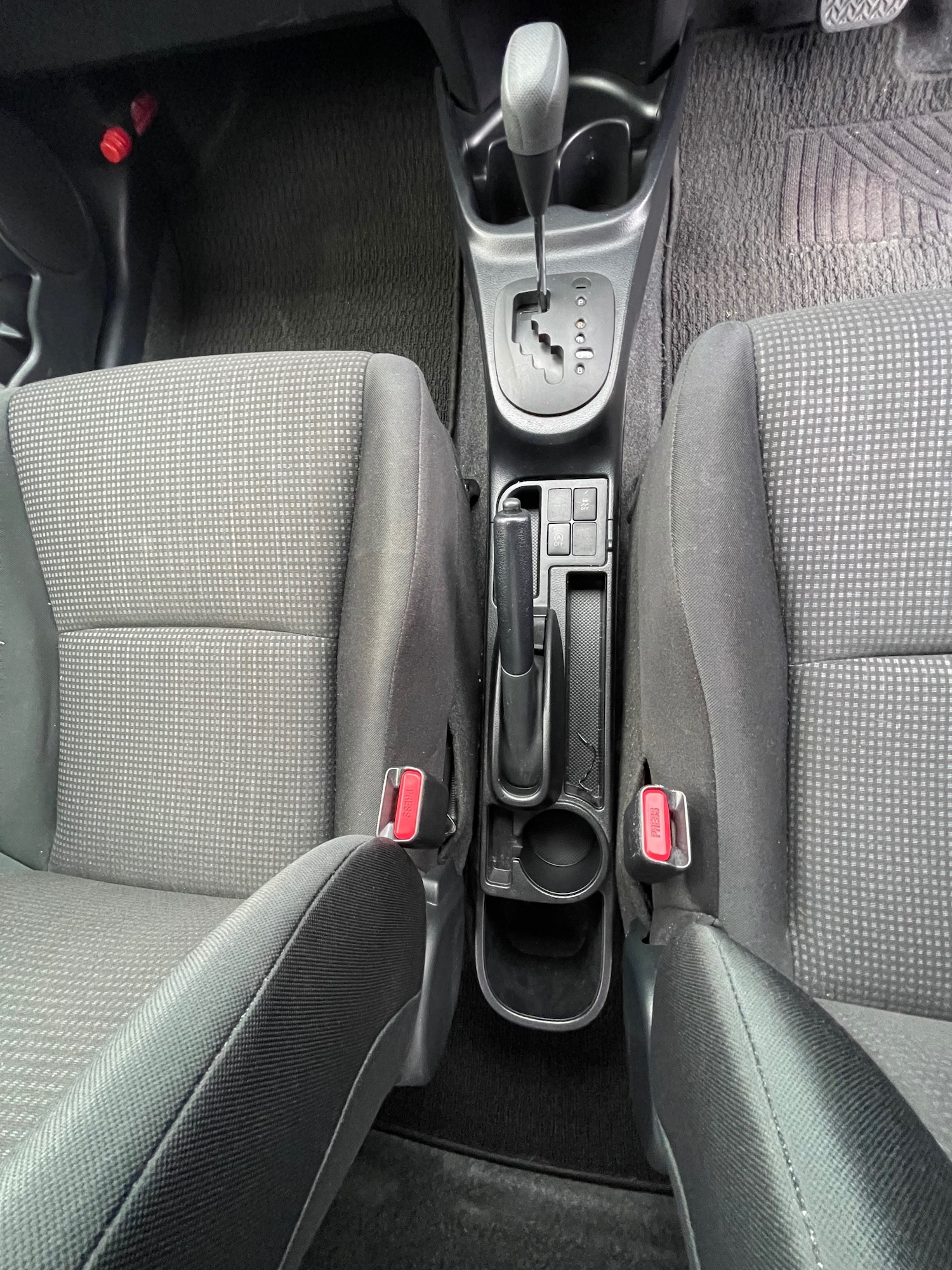 Used Toyota Yaris 2015 for sale - 76293400: Photo 18