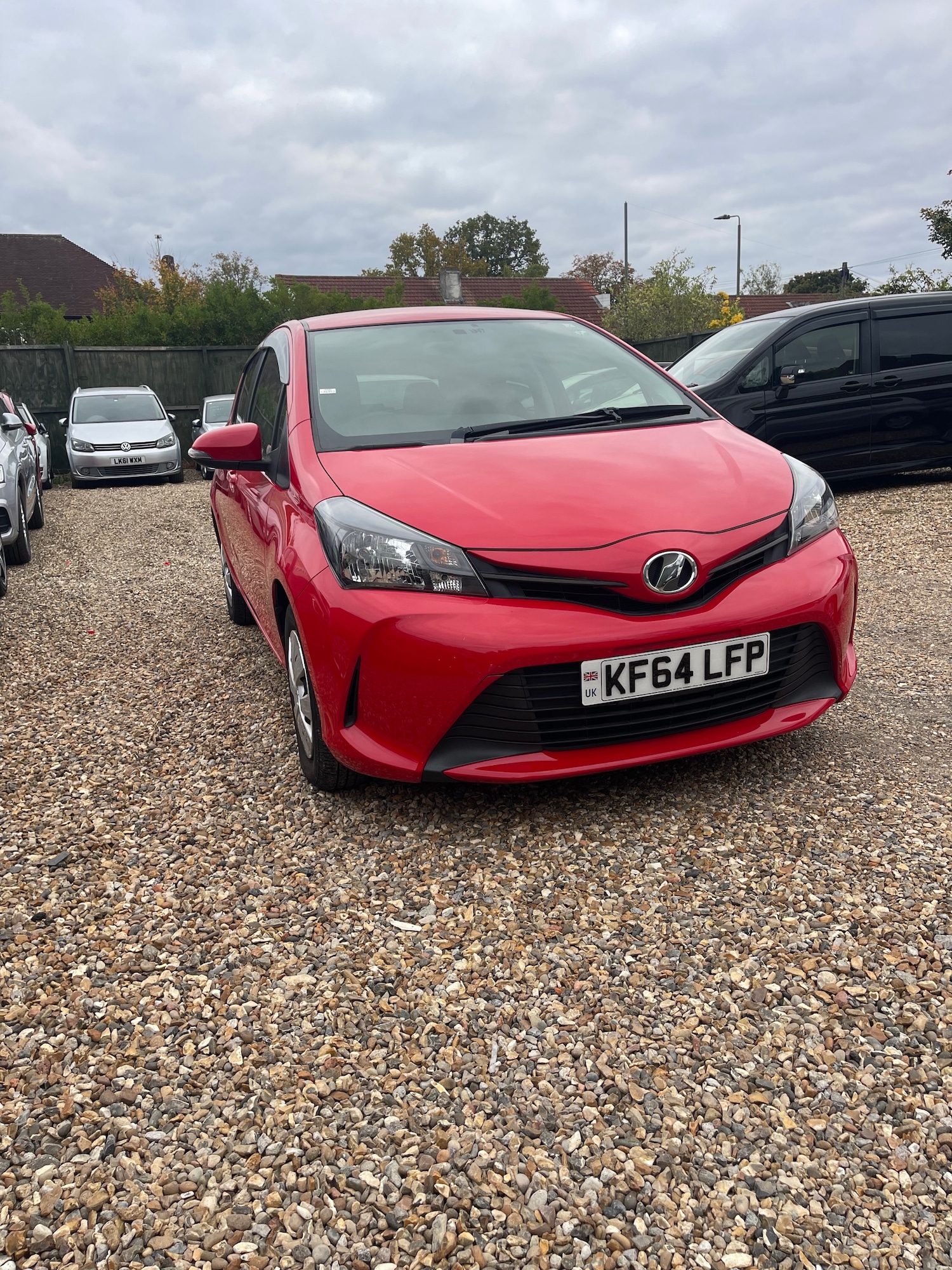 Used Toyota Yaris 2015 for sale - 76293400: Photo 2