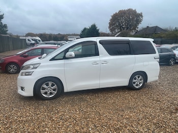 Used Toyota Vellfire 2014 for sale - 76953614: Photo