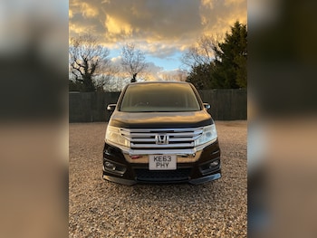 Used Honda Stepwagon 2013 for sale - 73867761: Photo
