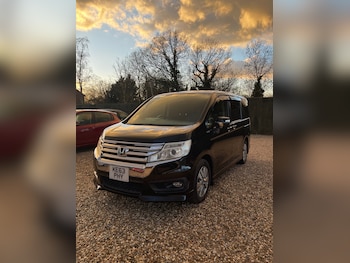 Used Honda Stepwagon 2013 for sale - 73867761: Photo