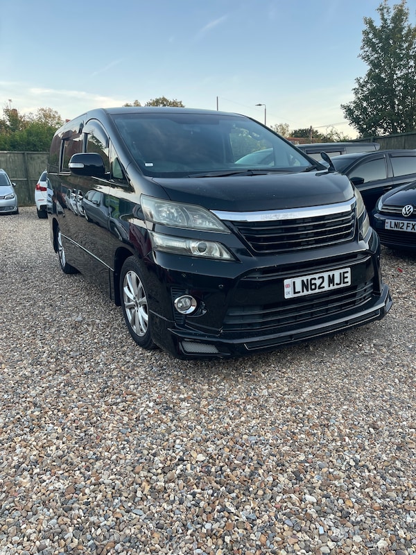 Used Toyota Vellfire 2012 for sale - 76087575: Photo 2