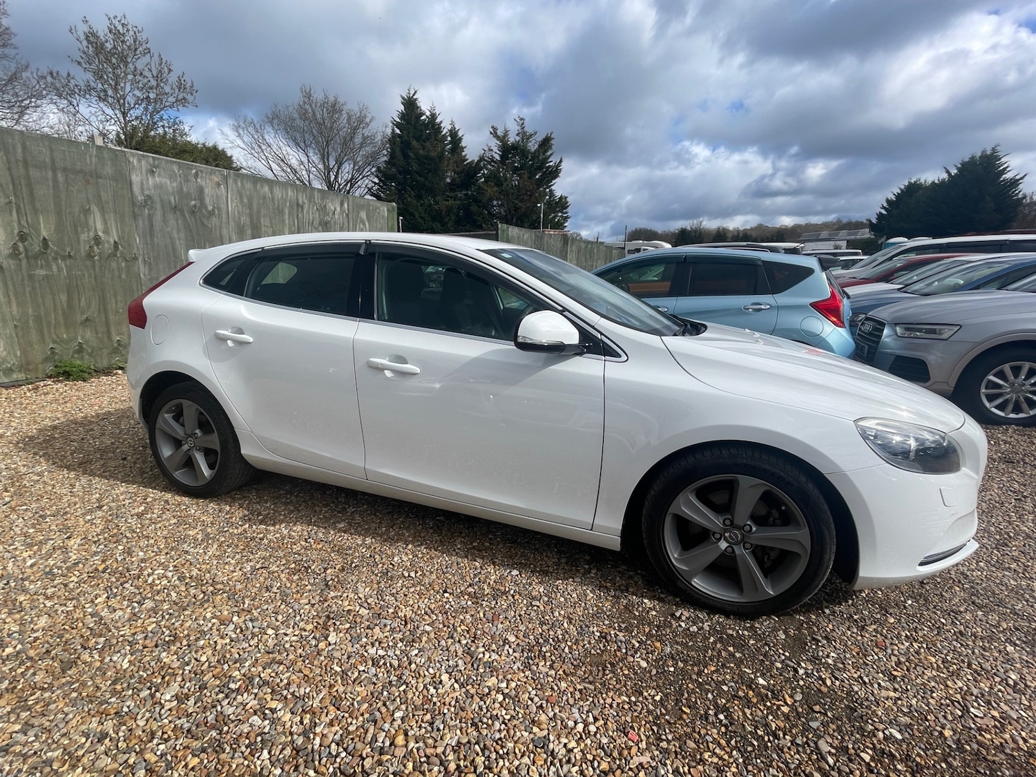 Used Volvo V40 2014 for sale - 78139470: Photo 13